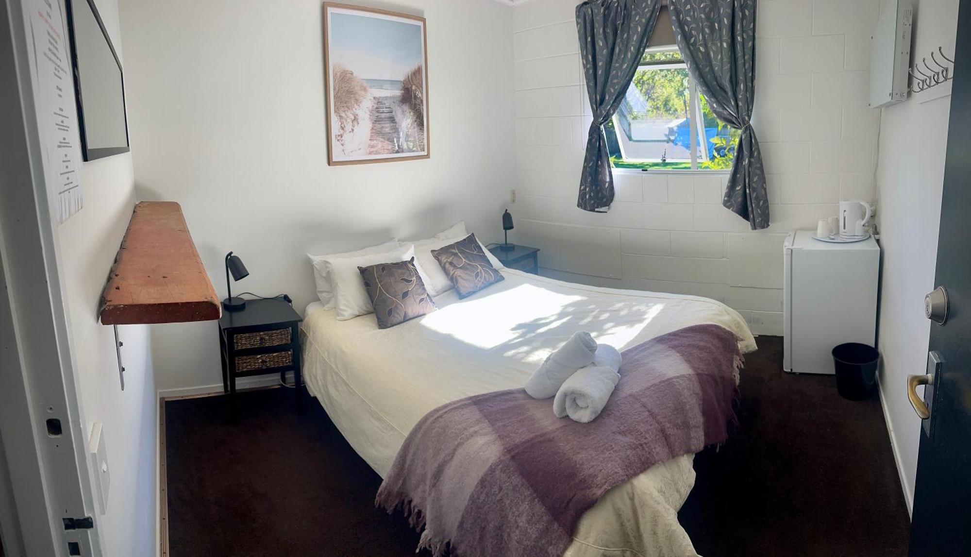 Happy Apple Backpackers * Motueka