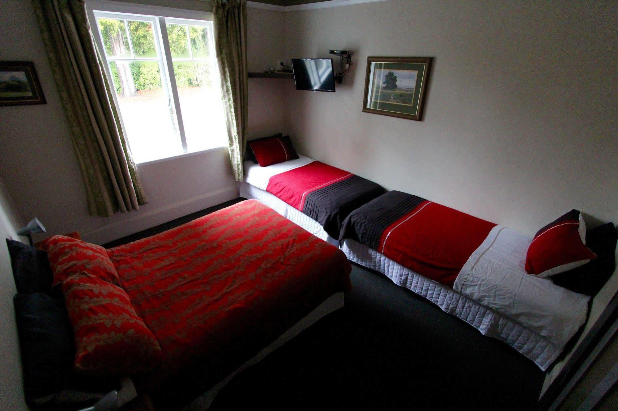 Happy Apple Backpackers * Motueka