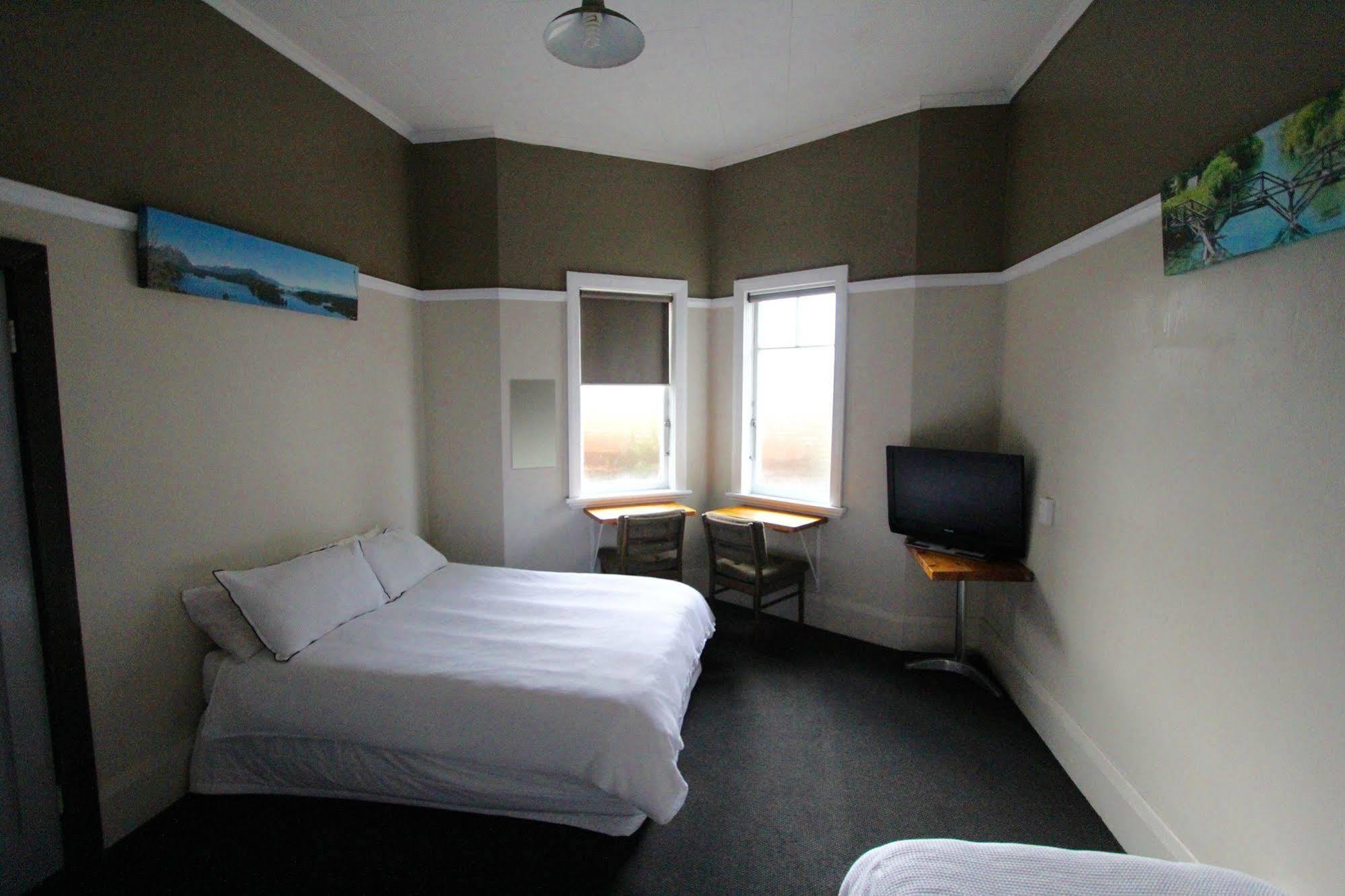 Hostel Happy Apple Backpackers *